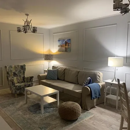 Andrew Angielska Grobla 5 - Center & Parking Gdansk