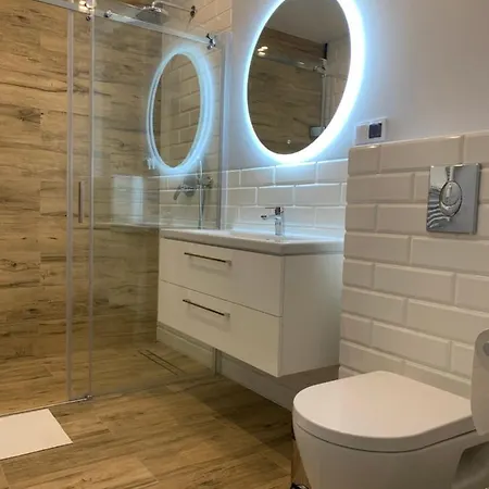 Andrew Angielska Grobla 5 - Center & Parking Gdansk